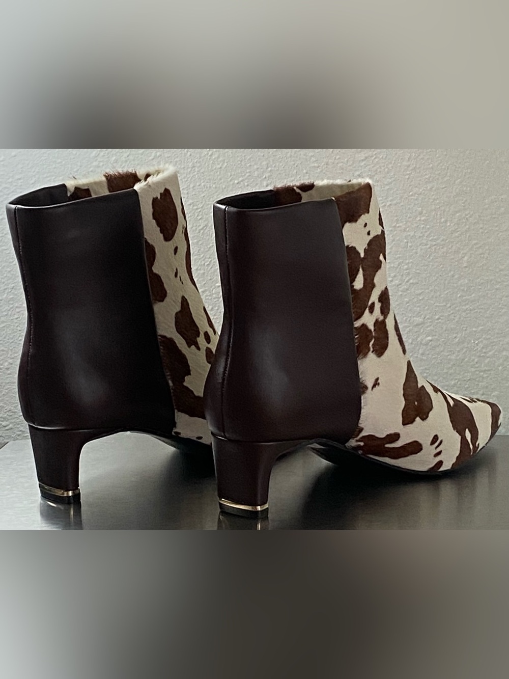 KENNETH COLE CHOCOLATE LEATHER CALF HAIR COW PRINT ANKLE BOOTS